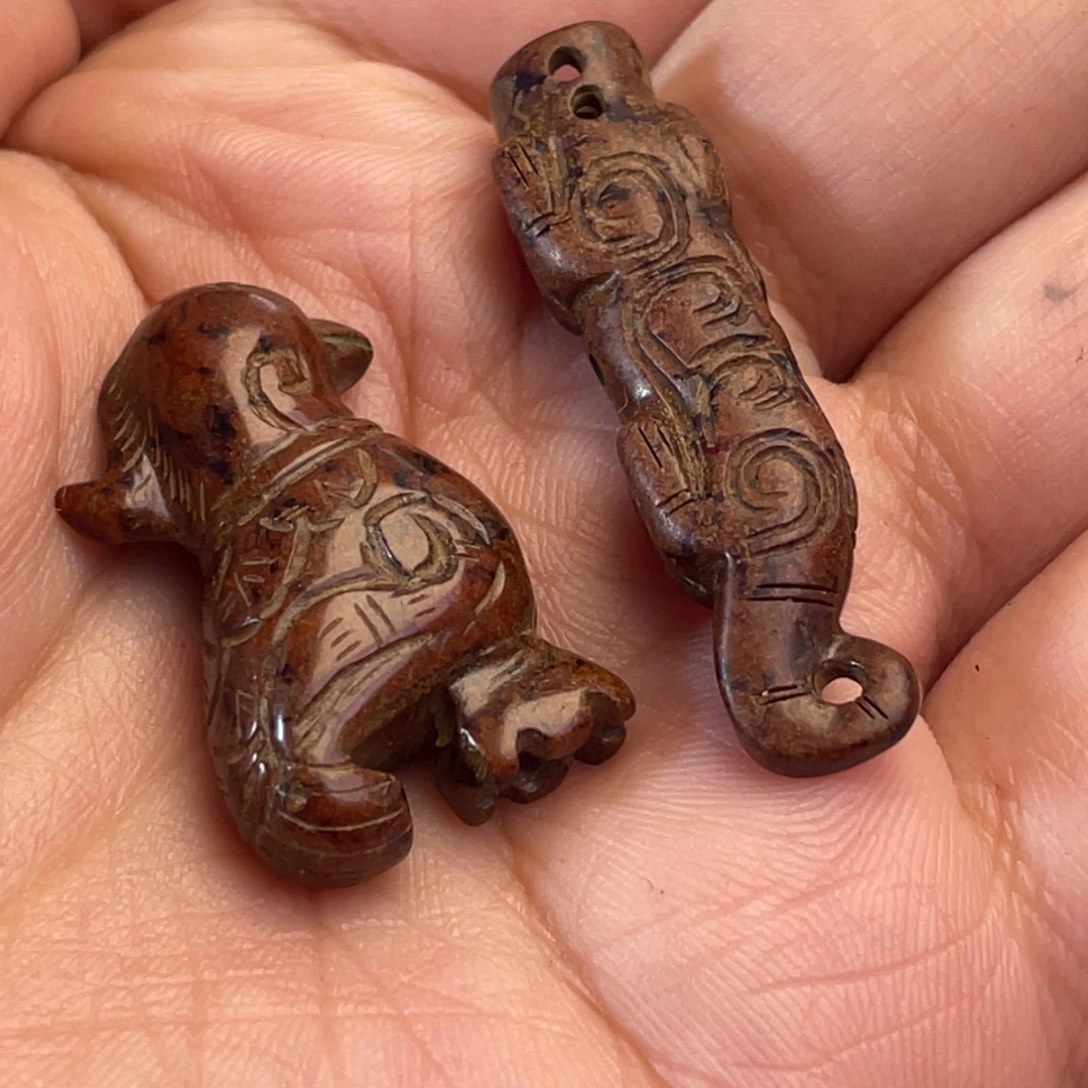 贵***饮和田玉（糖玉）未镶嵌颈饰