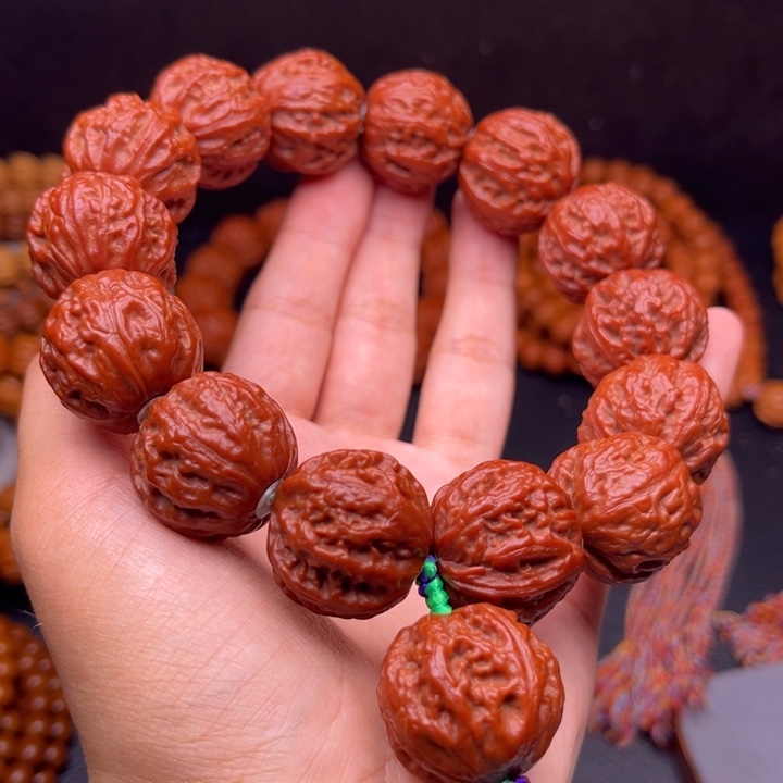 文玩核桃吊坠矮壮麒麟磨盘秋子京八愣15颗