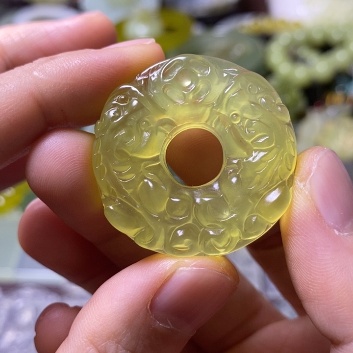 岫玉岫玉颈饰未镶嵌