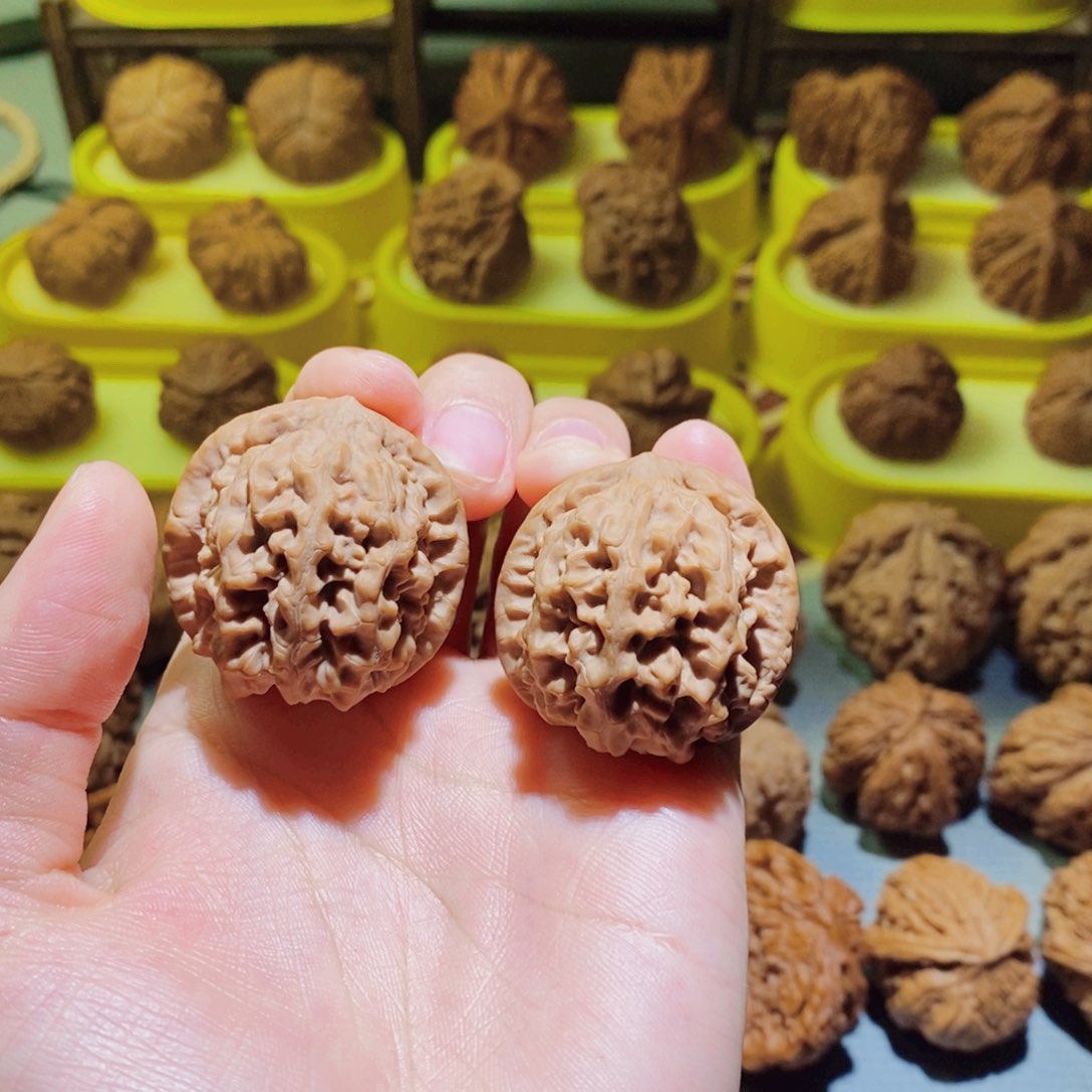 【闪购商品】文玩核桃吊坠龙眼