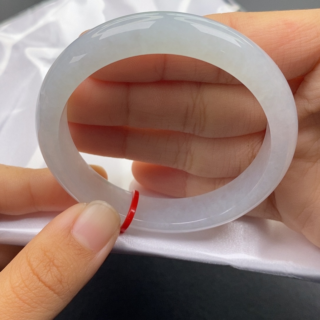 小***乐翡翠未镶嵌手镯54.2正圈