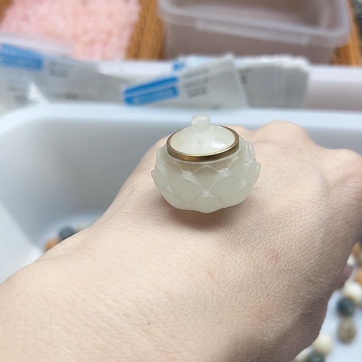 白玉菩提吊坠精品宝莲灯一个