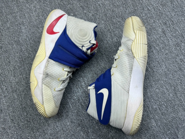 95新 NIKE/耐克 95新烁/44码/耐克/欧文2独立日