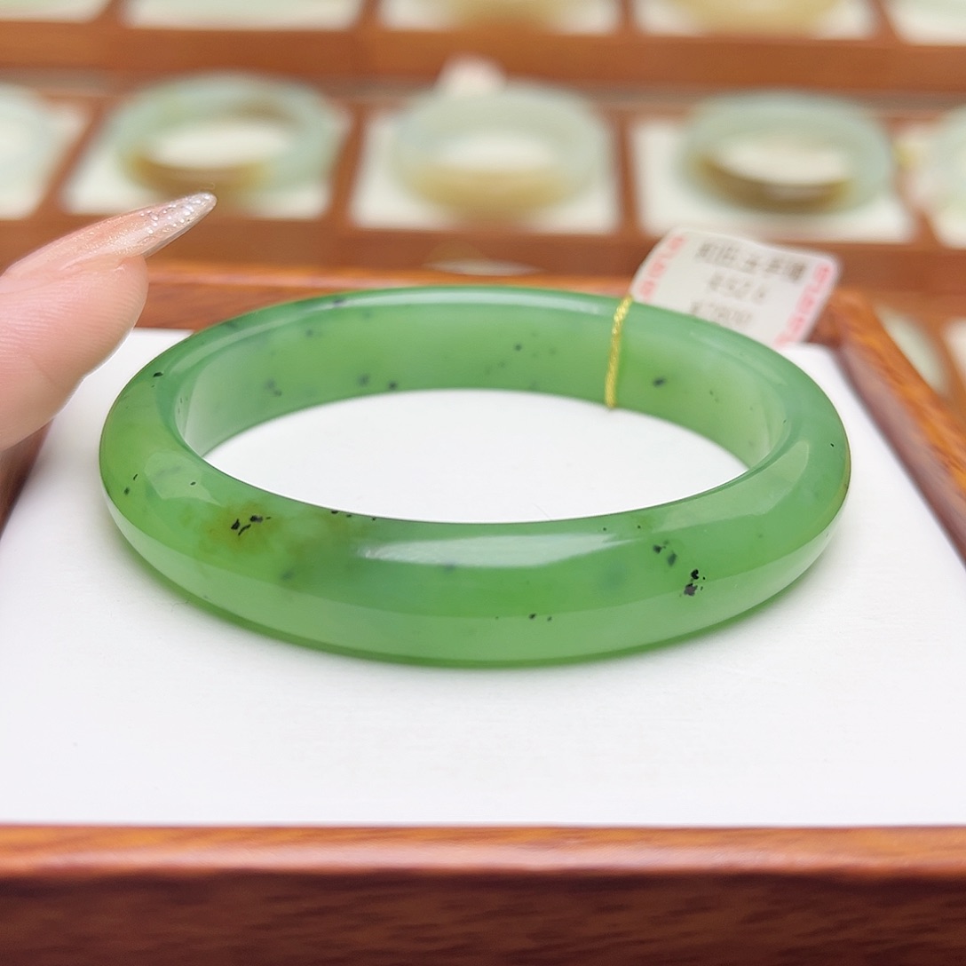 和田玉手镯未镶嵌52.6