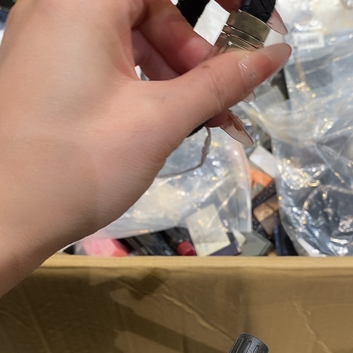 我***0花岗石铁合金中古香水沐浴露持久留