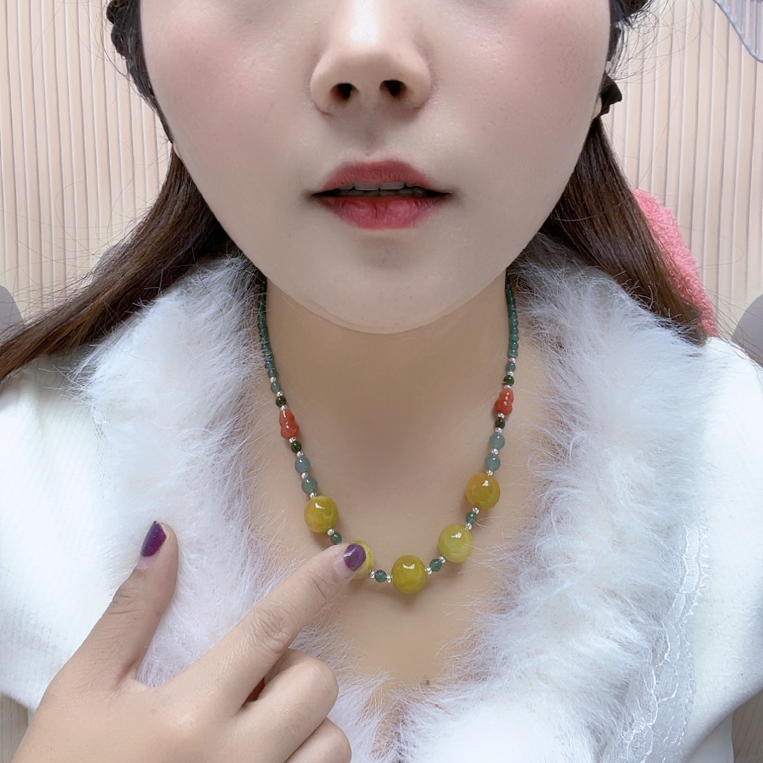 翡翠未镶嵌颈饰项链