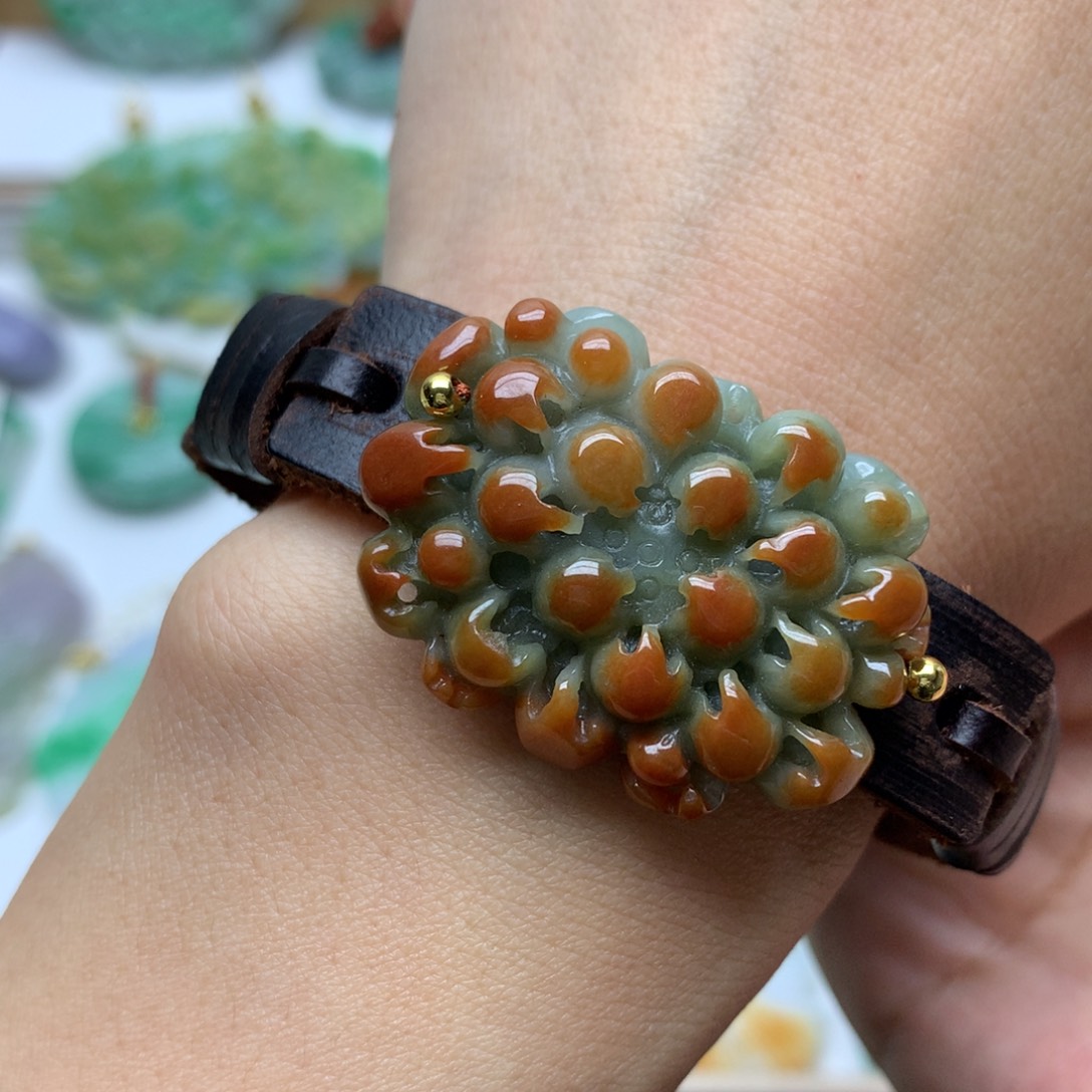 翡翠颈饰未镶嵌翡翠