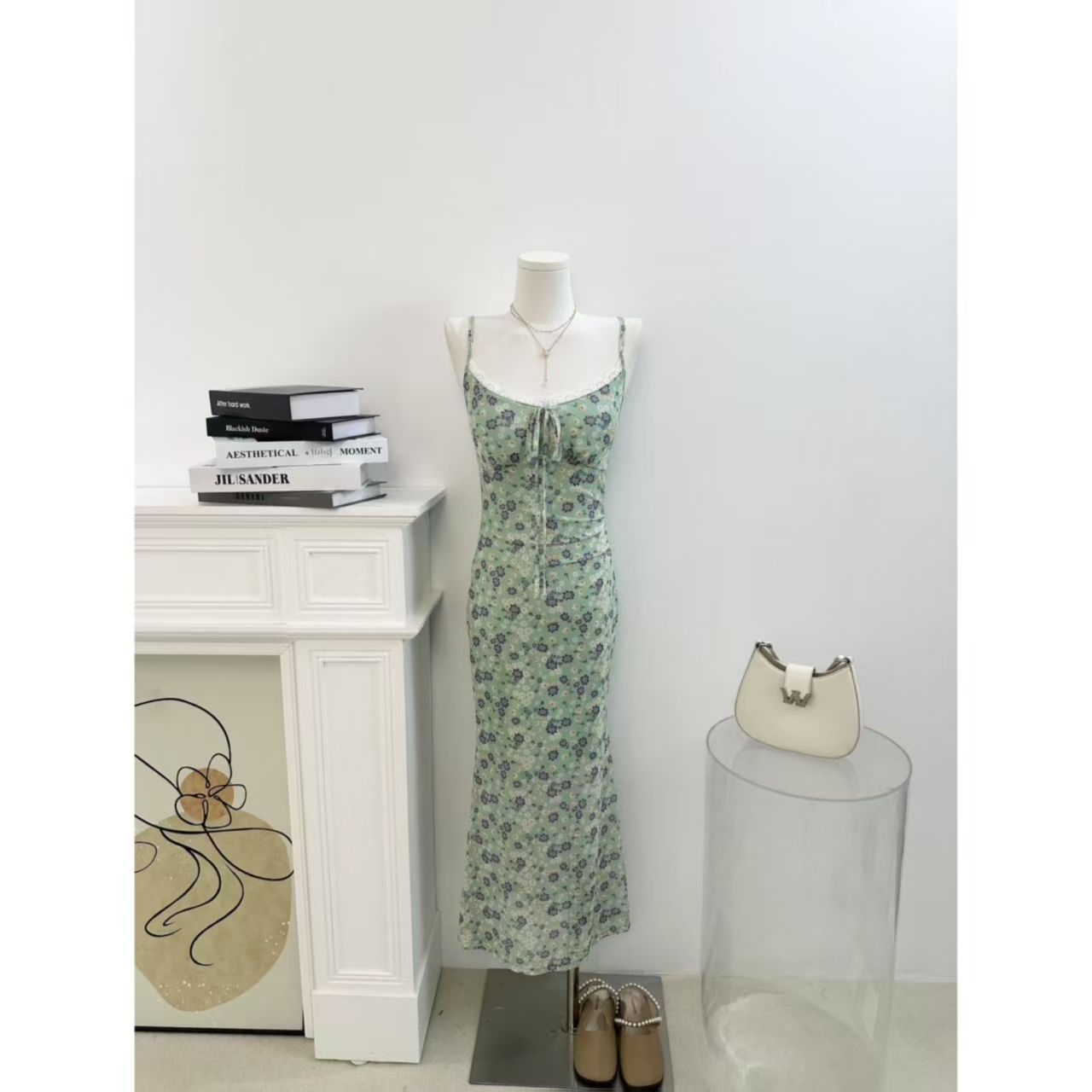 法式复古气质吊带连衣裙显白修身系带网纱连衣裙DD105