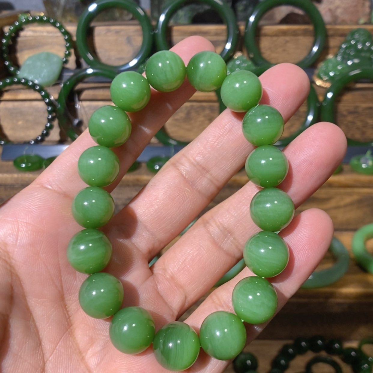 【闪购商品】吊坠(不含链)未镶嵌和田玉俄料粉阳绿猫眼手串 12