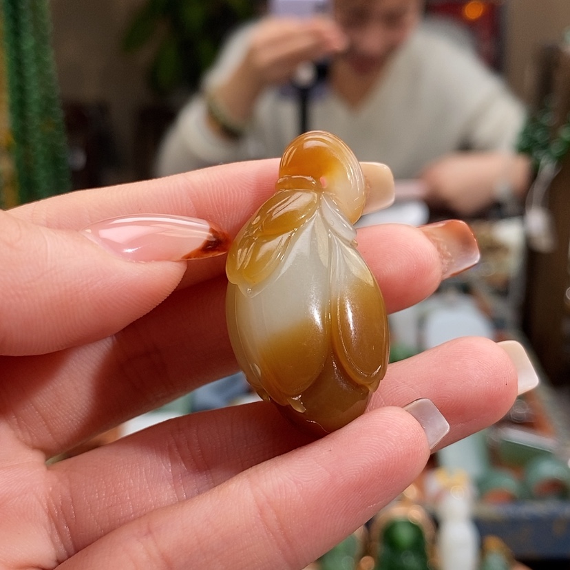 【闪购商品】吊坠(赠链)未镶嵌和田玉可****y