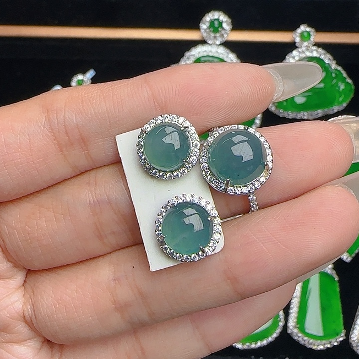 翡翠戒指未镶嵌耳钉