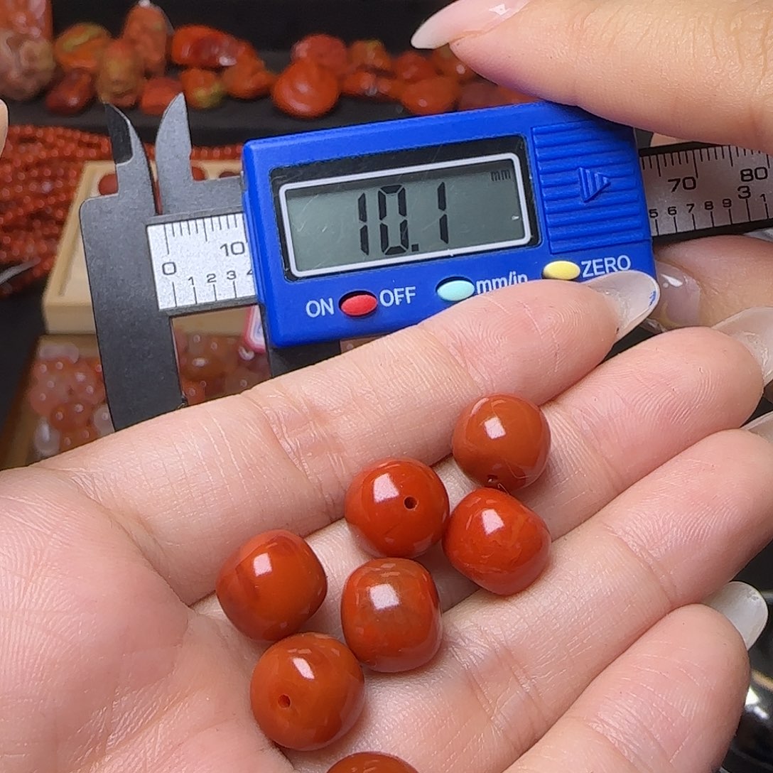 南红玛瑙未镶嵌颈饰