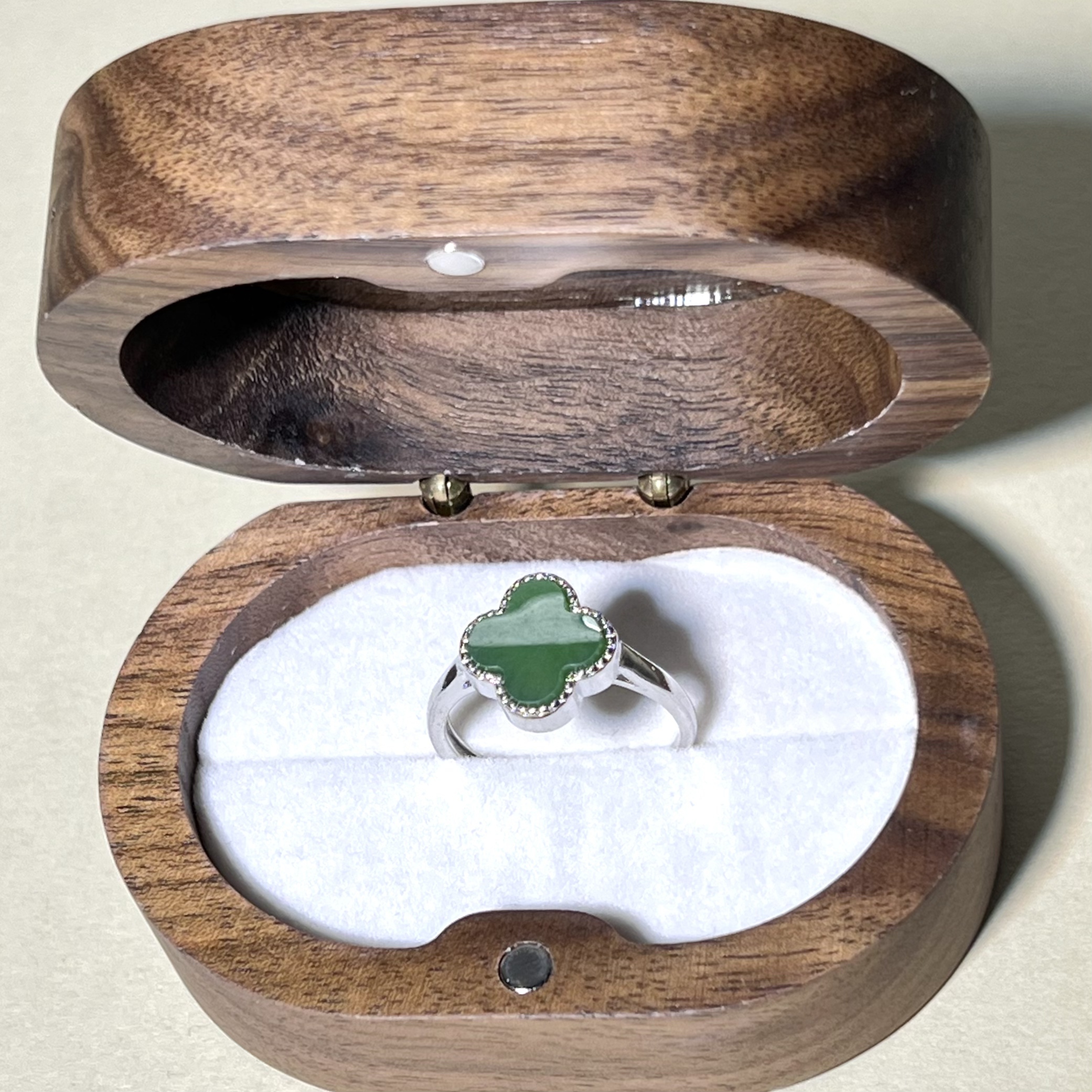 曼曼的珠宝 天然和田玉俄料碧玉四叶草戒指