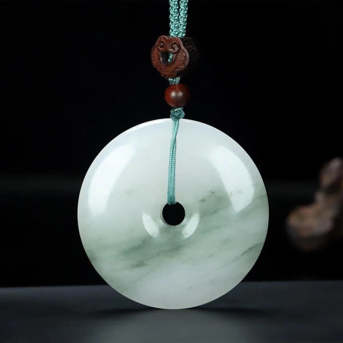 新疆天山冰翠飘绿翠玉大平安扣吊坠男女款多样性发货玉吊坠