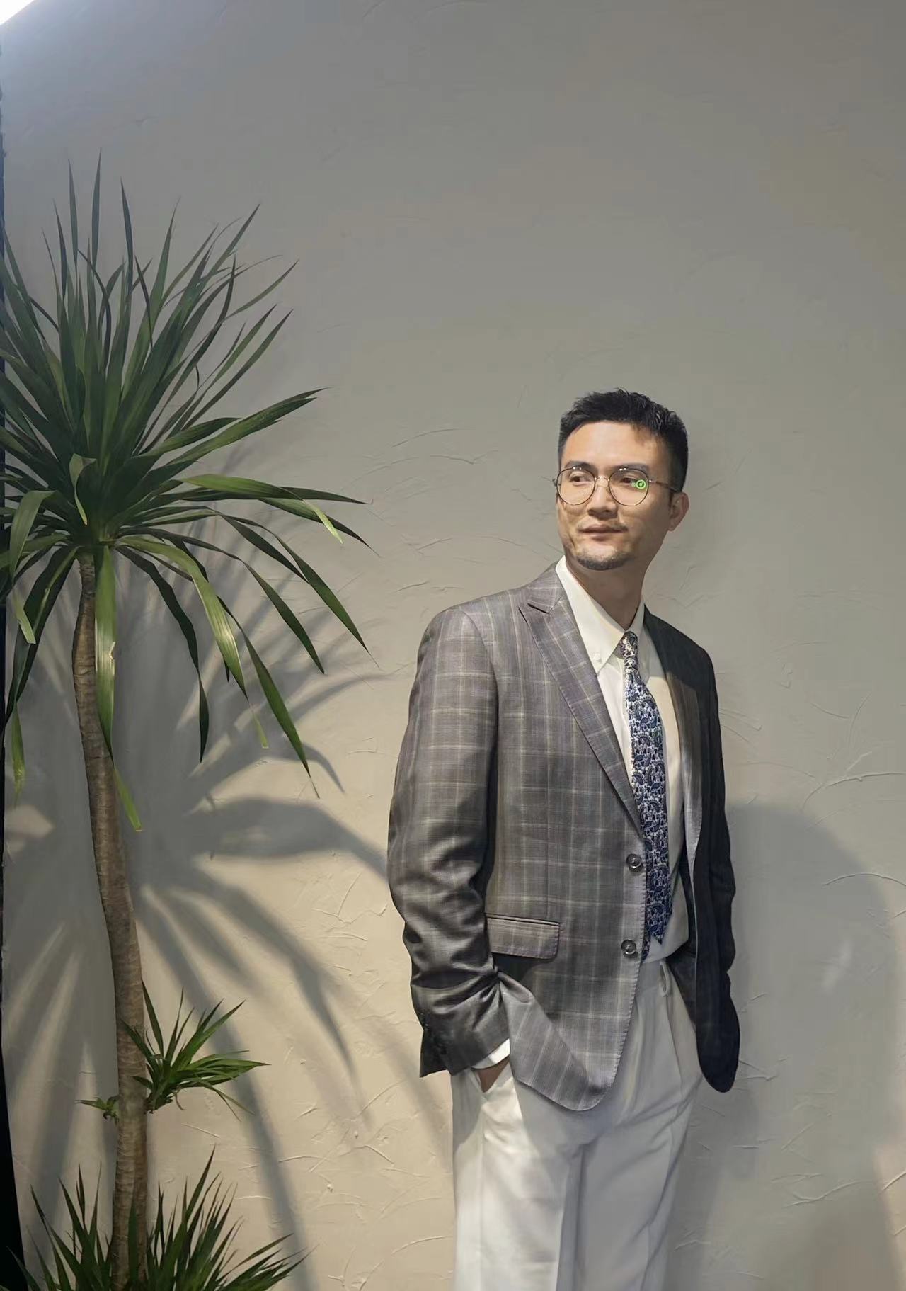 反季清仓男士西服断码套装