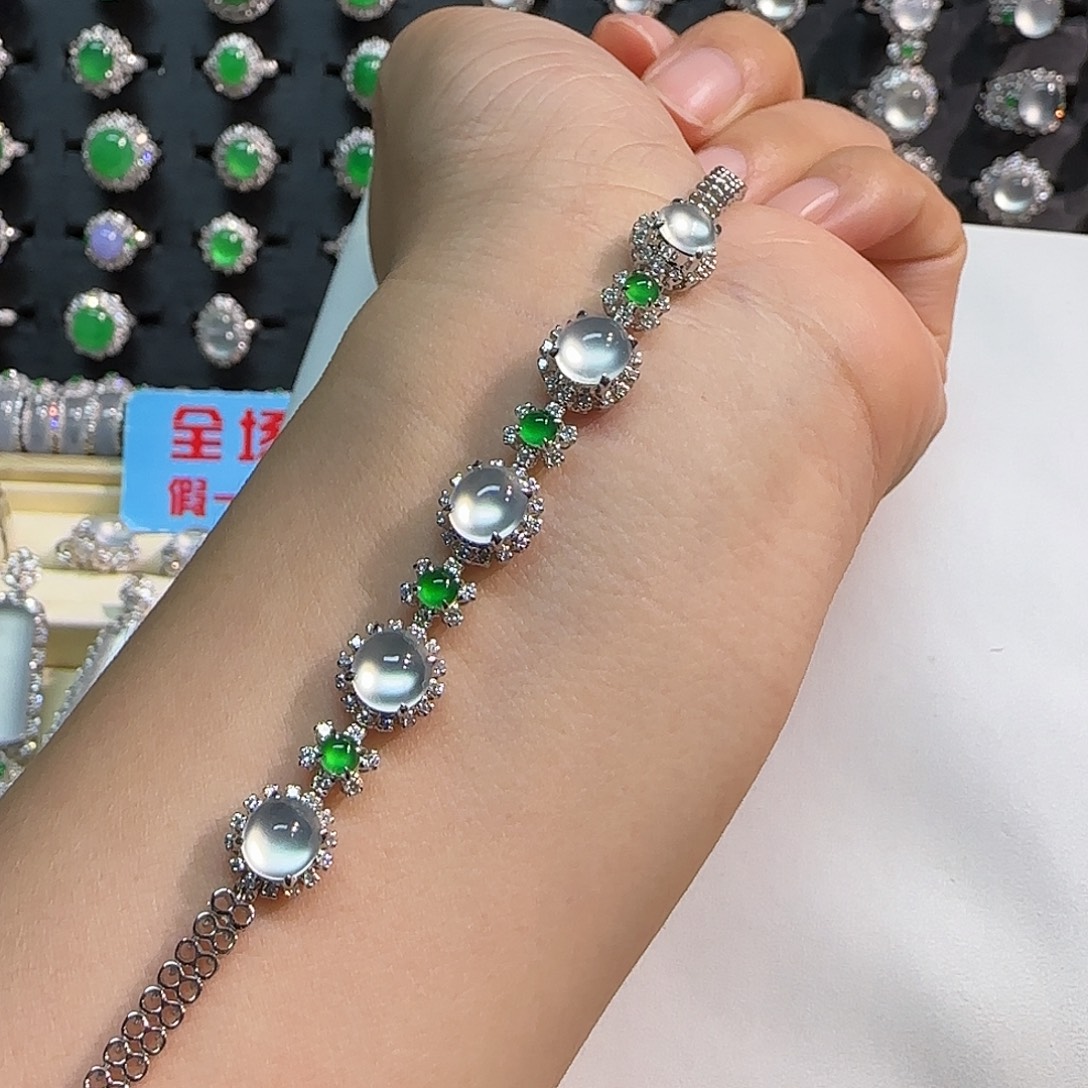 翡翠18K金镶嵌手链蛋面