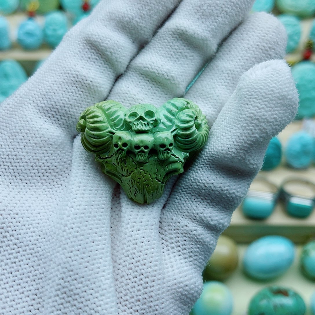 绿松石未镶嵌珠宝奇石