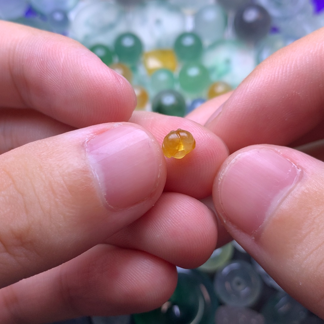 定制翡翠未镶嵌珠子