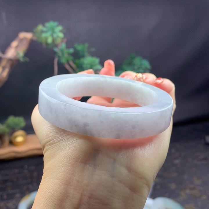 定制翡翠未镶嵌雪花盛开