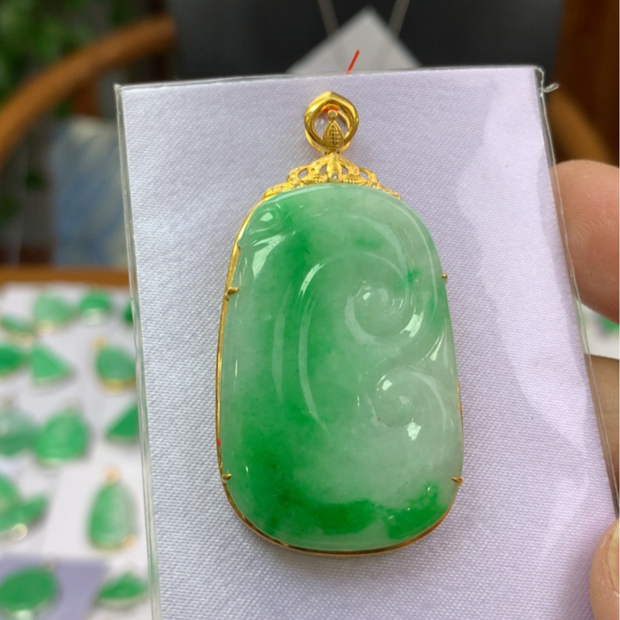 【闪购商品】翡翠颈饰18K金镶嵌翡翠