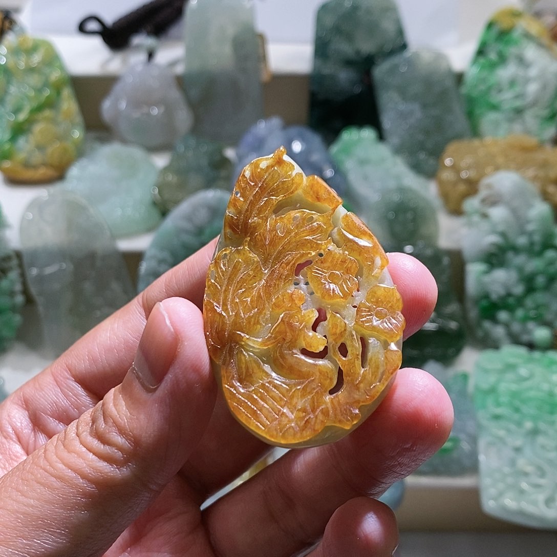 【闪购商品】翡翠颈饰未镶嵌凤凰