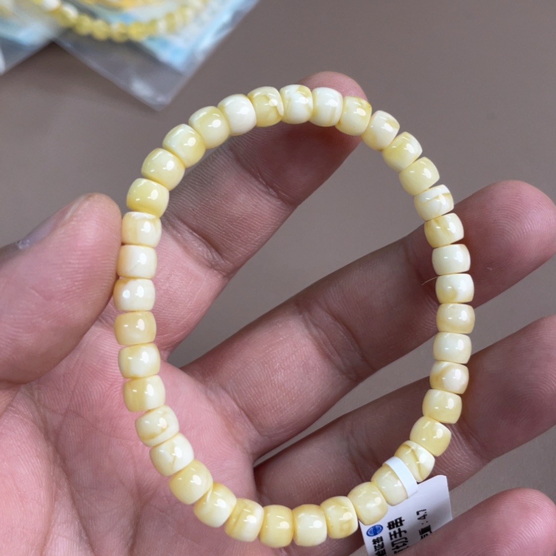 琥珀裸石未镶嵌54200000000