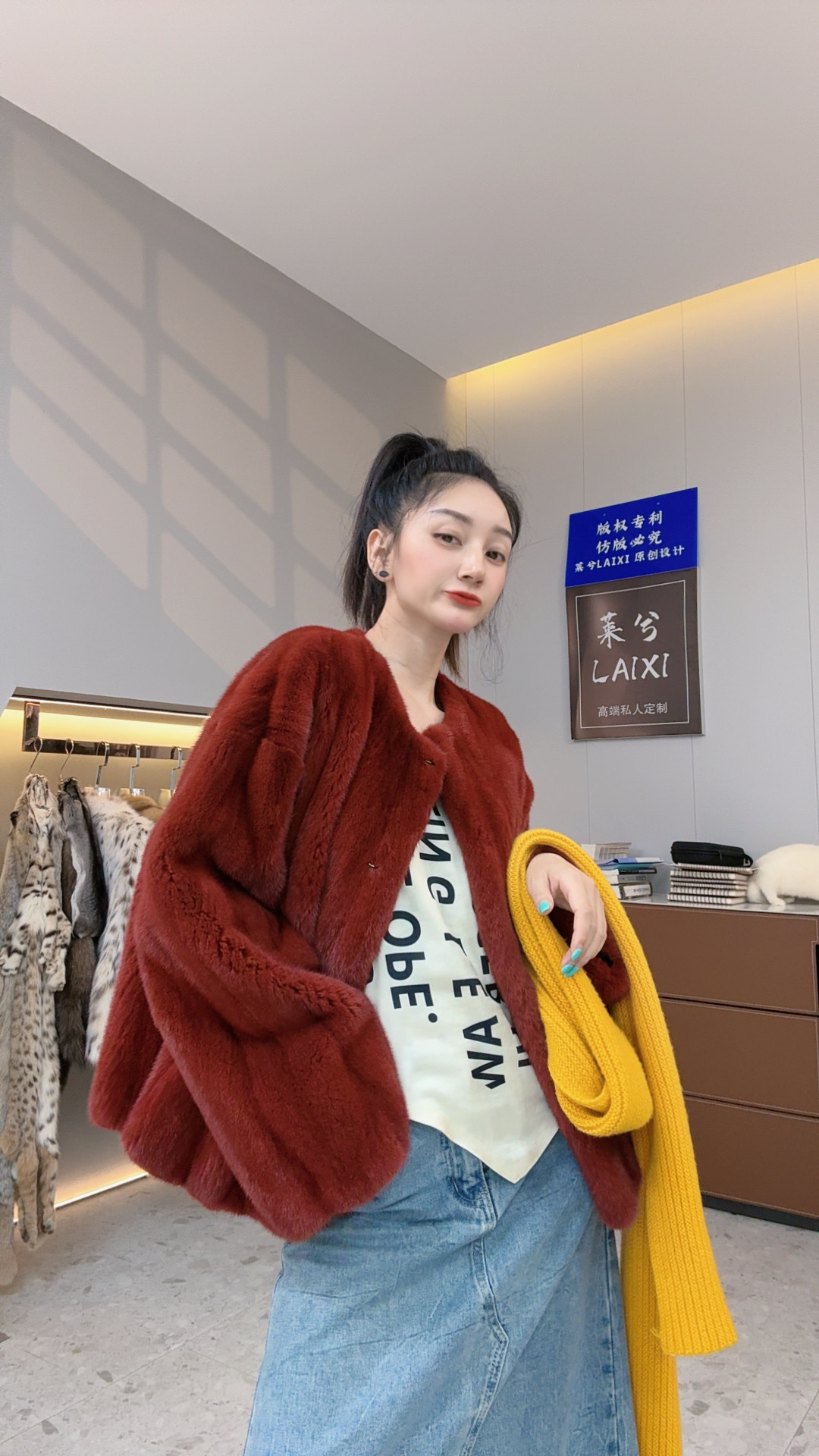 LAIXI/莱兮设计师风格重工全抽刀时尚气质水貂外套 衣长62CM