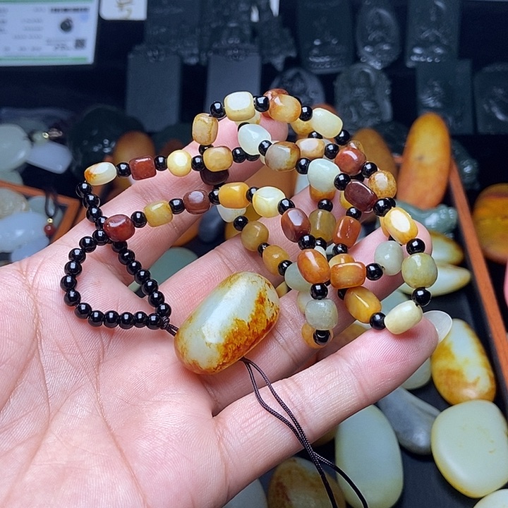 颈饰未镶嵌和田玉