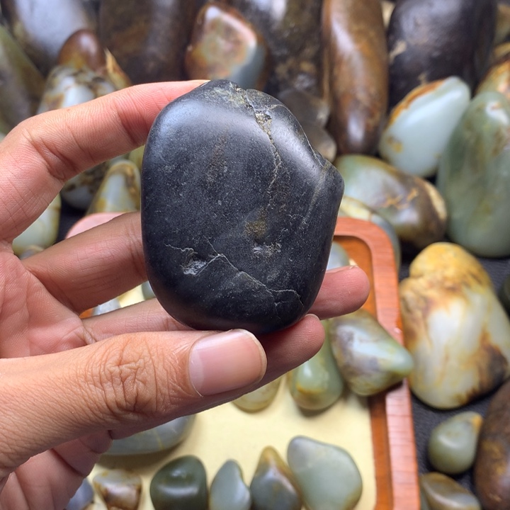 名***剑和田玉未镶嵌颈饰