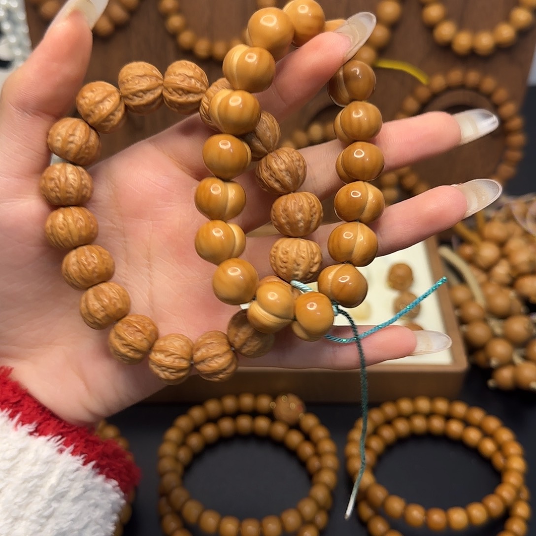 望***河猴头核桃吊坠屁桃手持