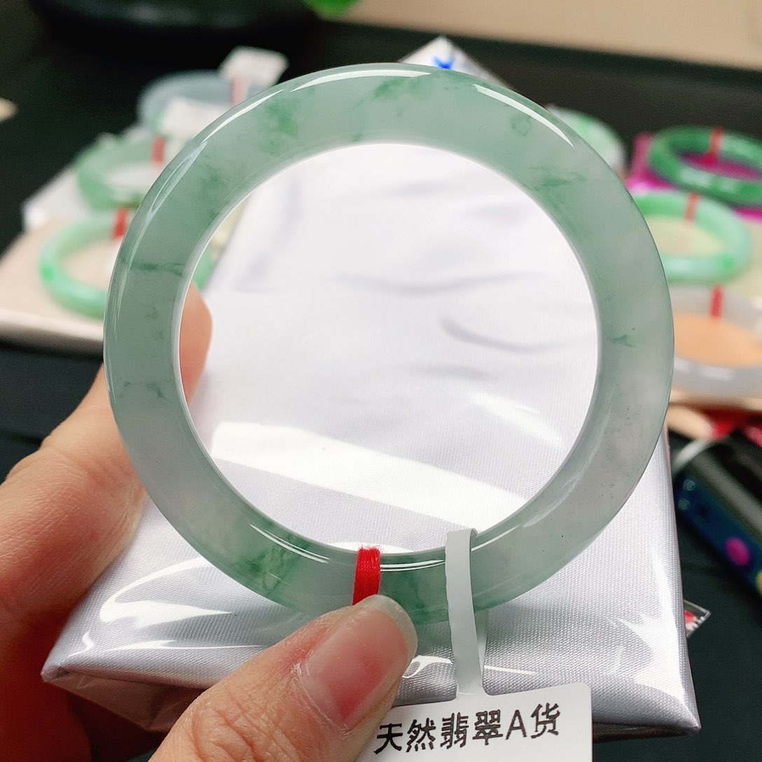 翡翠手镯（圆镯）未镶嵌天然翡翠手镯51