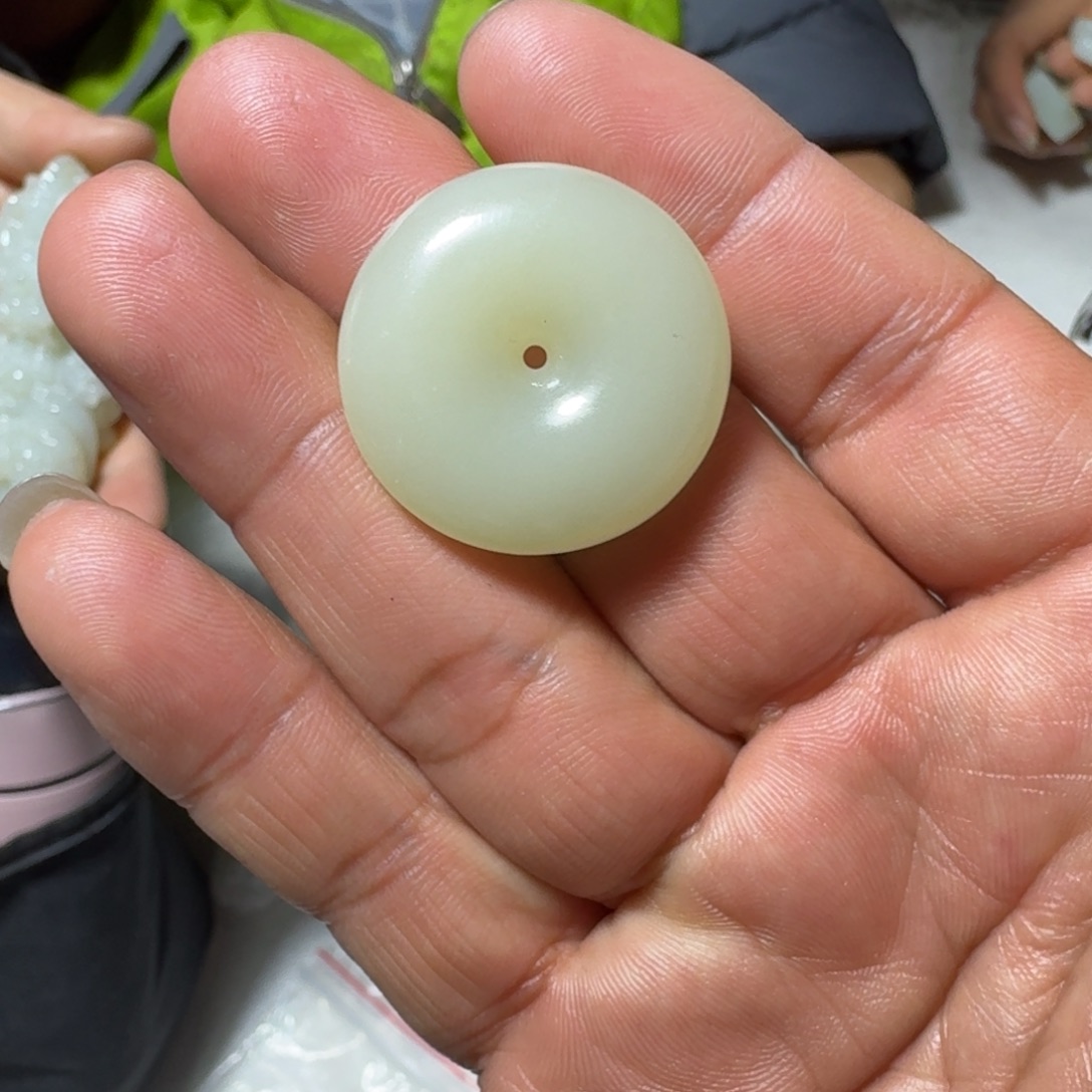 和田玉（糖玉）未镶嵌颈饰