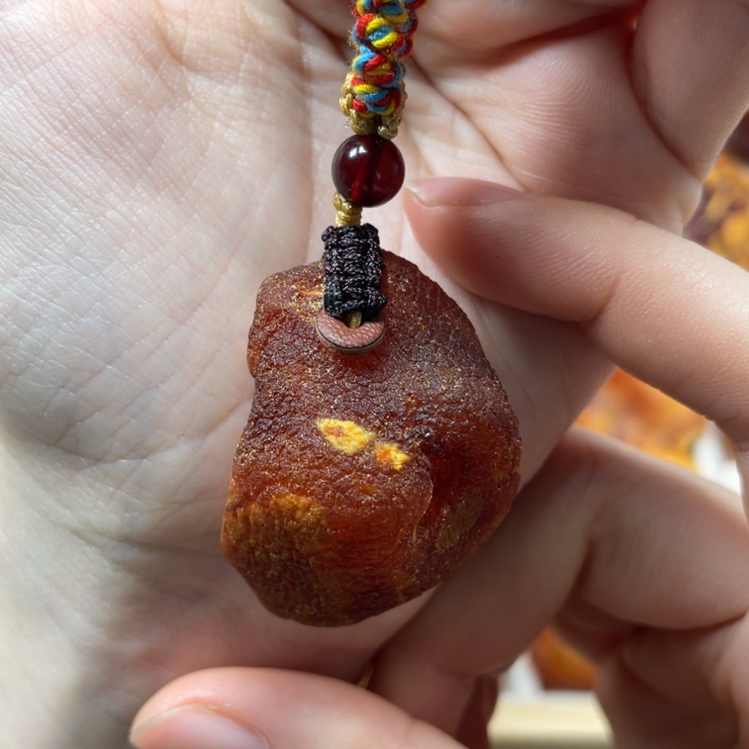 琥珀珠宝奇石未镶嵌