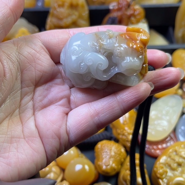 石英质玉吊坠(不含链)未镶嵌永**弃