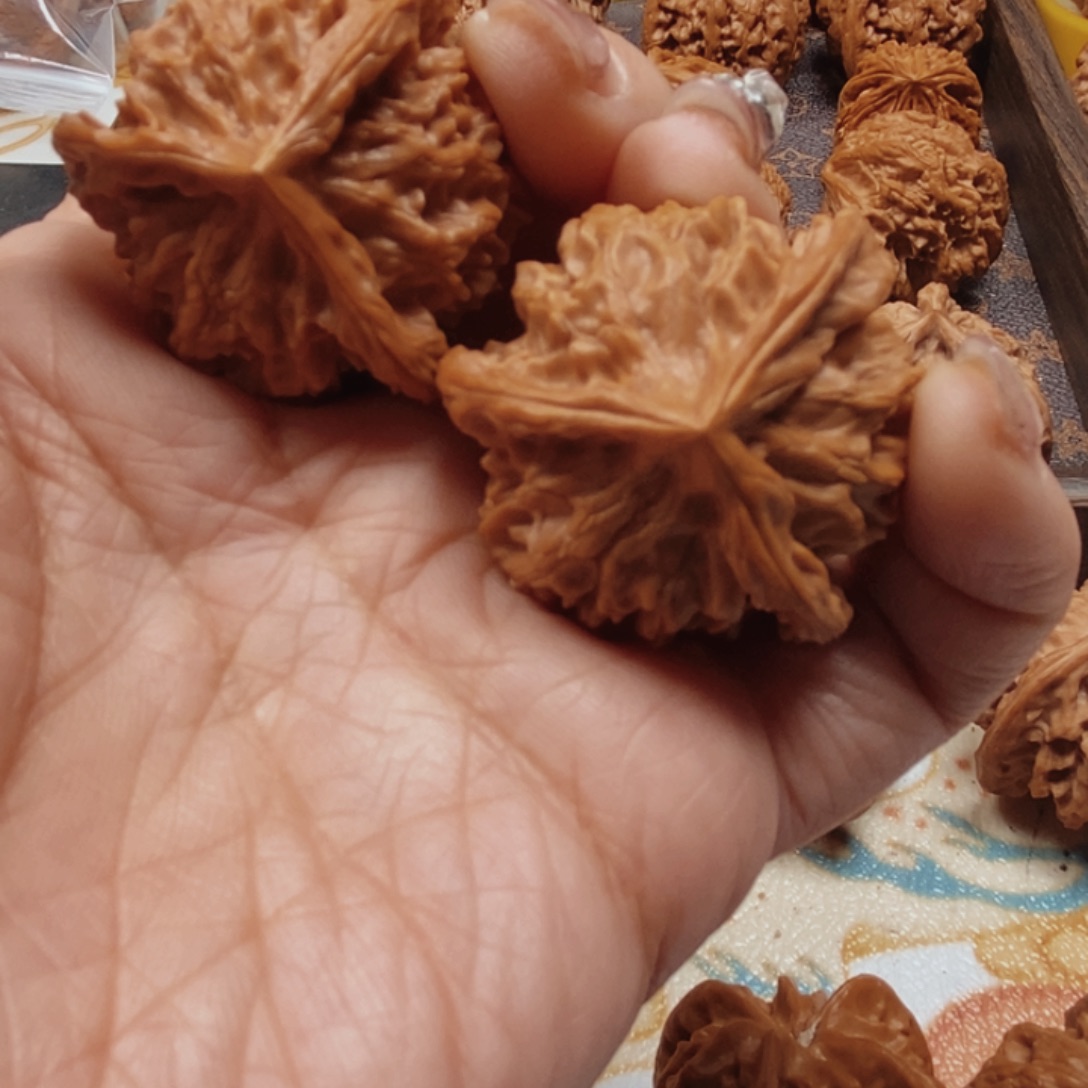 亿***顺文玩核桃吊坠盘山