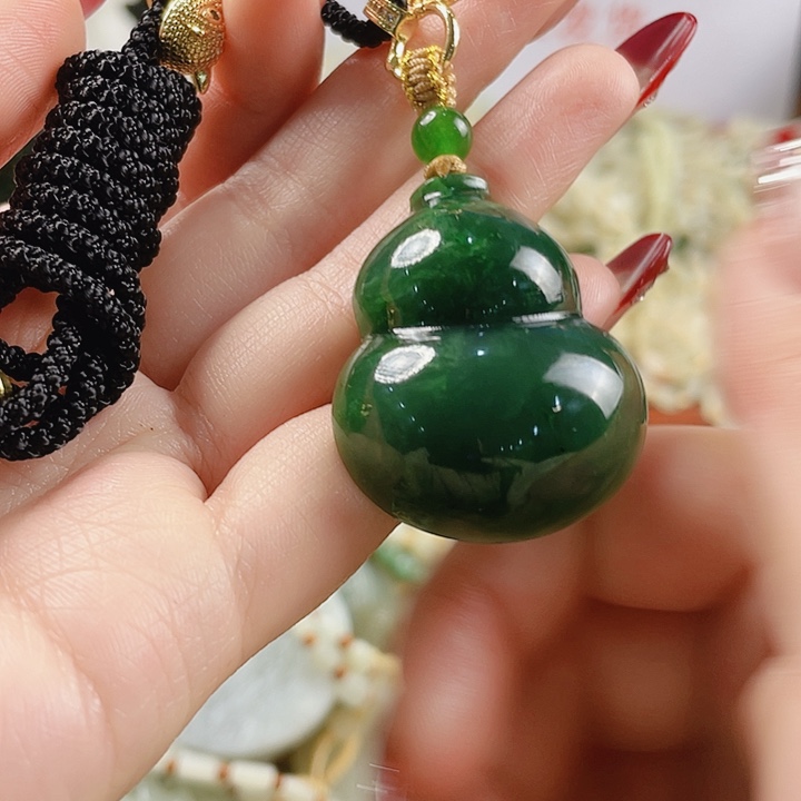 未镶嵌和田玉挂件