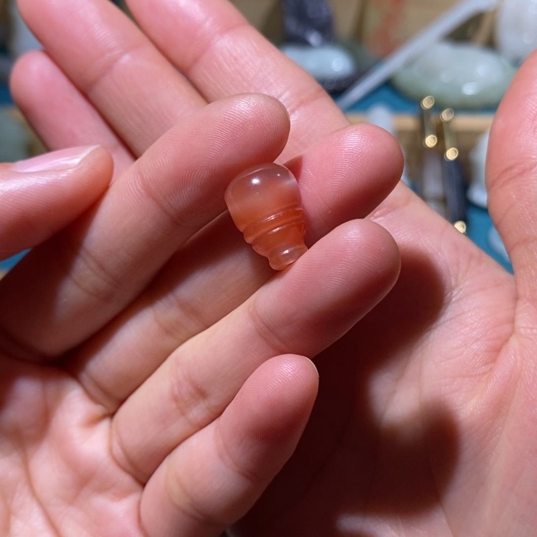 溢****南红玛瑙未镶嵌颈饰