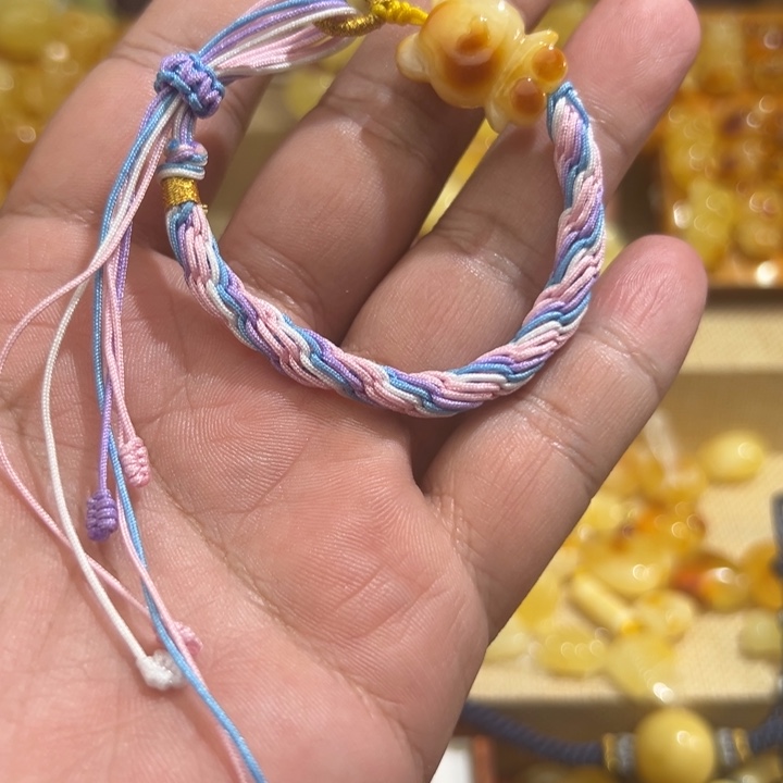 琥珀吊坠(不含链)未镶嵌小熊手绳