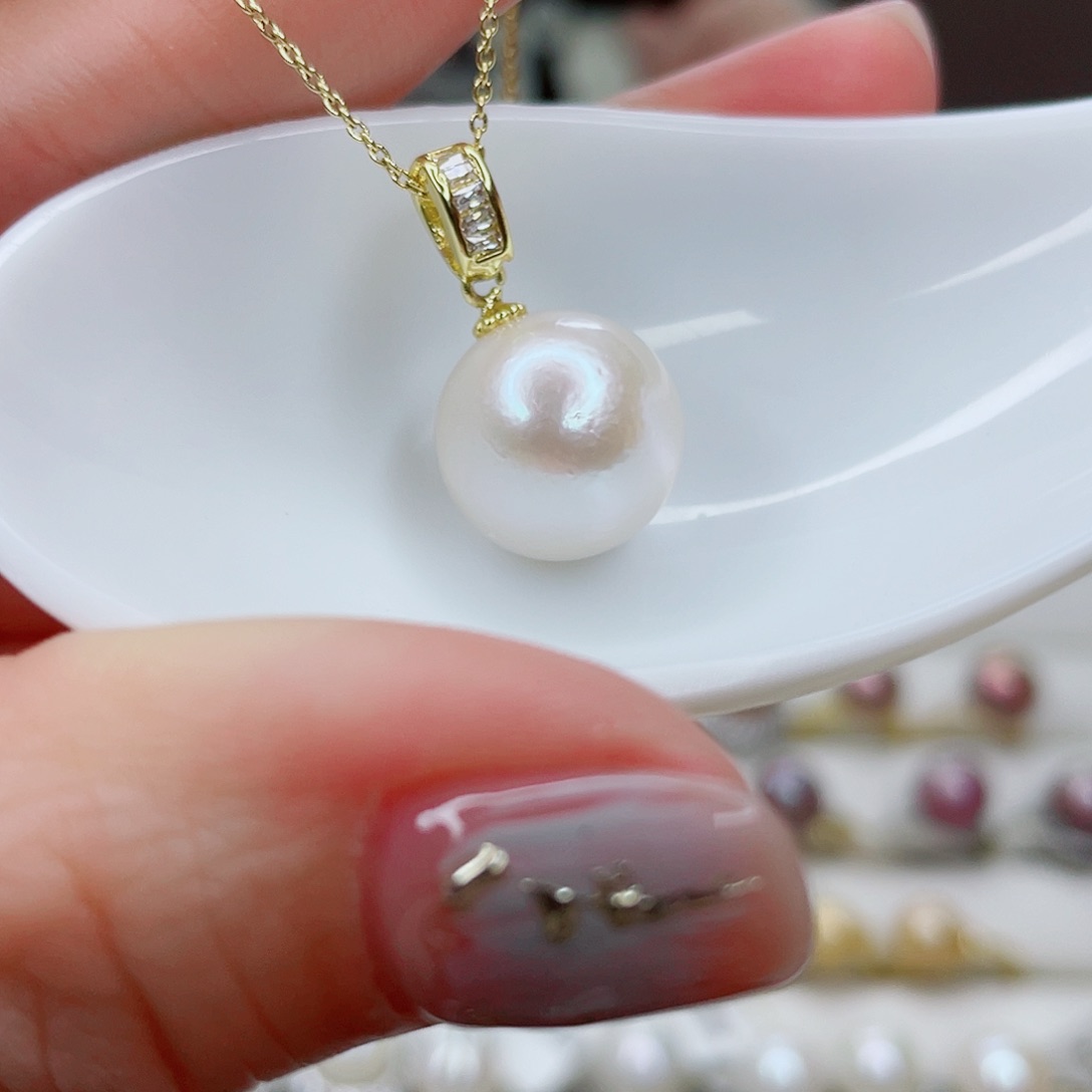 淡水珍珠吊坠(赠链)未镶嵌