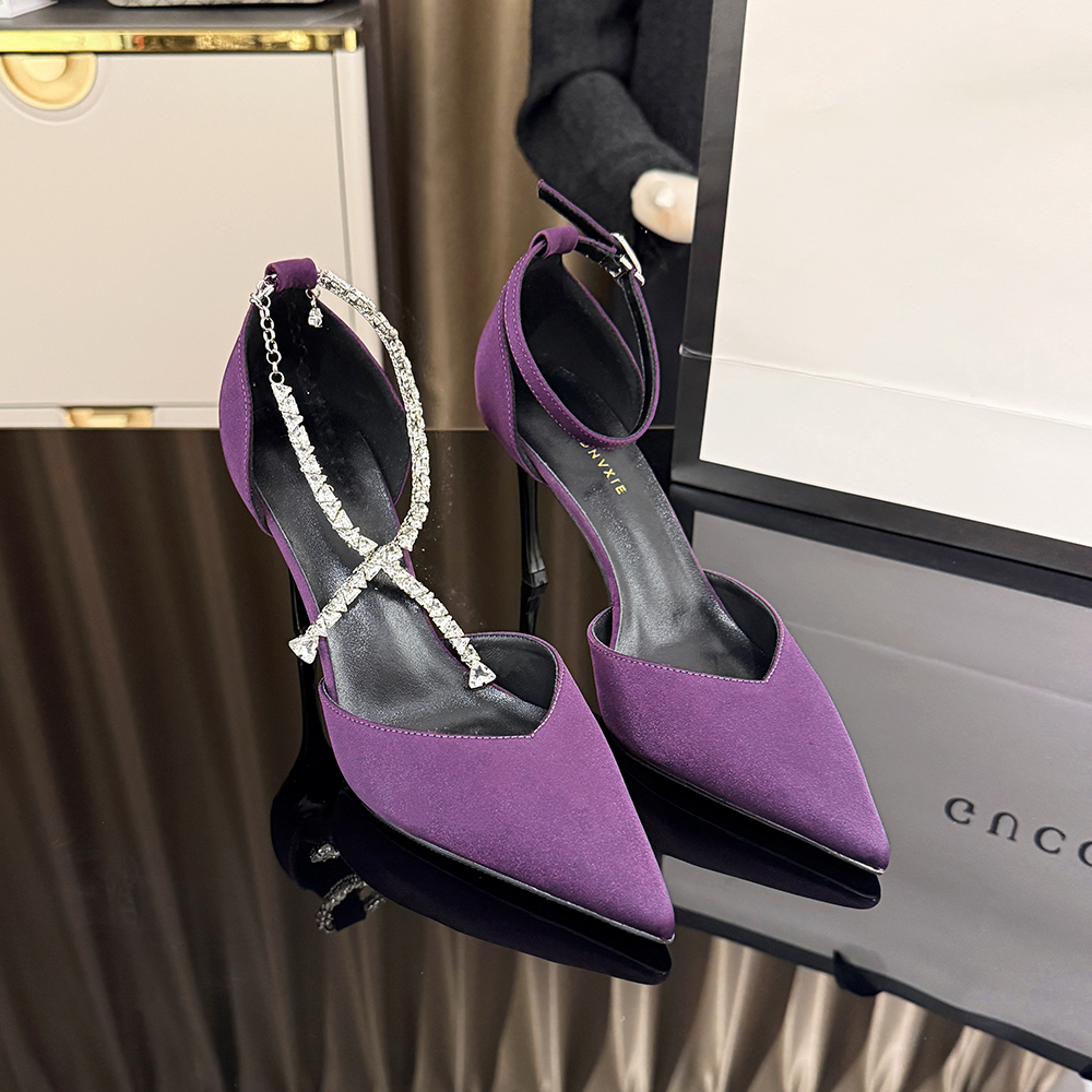 【VIMIAONVXIE】真皮高跟鞋紫色细跟尖头后空不累脚钻链一字带凉鞋