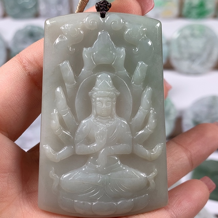 翡翠未镶嵌颈饰千手观音福利