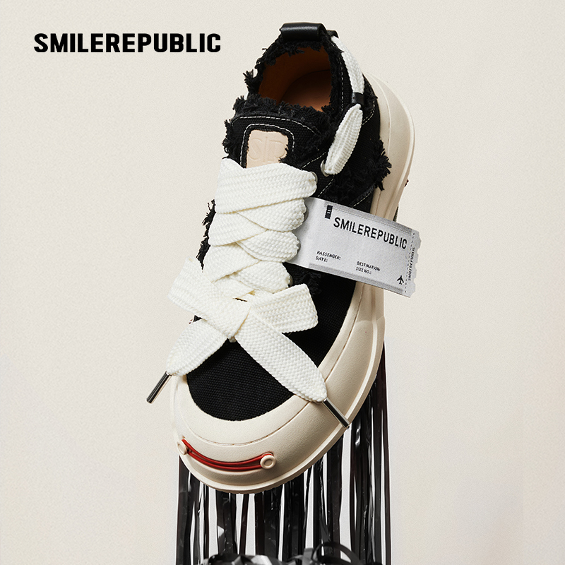 【开口笑经典系列】SMILEREPUBLIC黑/白开口笑厚低帮帆布鞋休闲百搭
