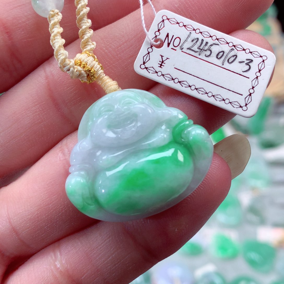 翡翠颈饰未镶嵌翡翠吊坠