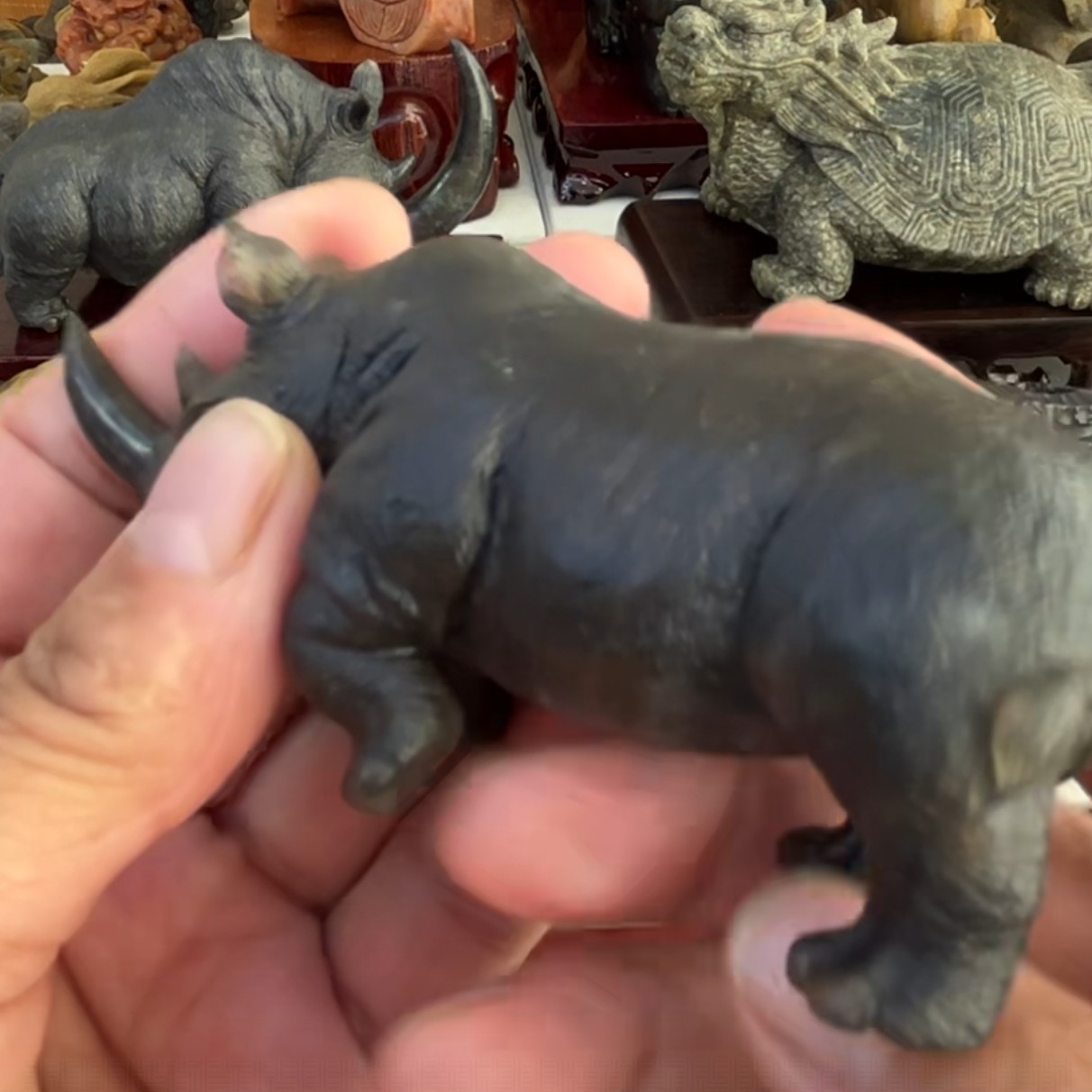 犀牛 喜牛莱州黑牛角家居摆件