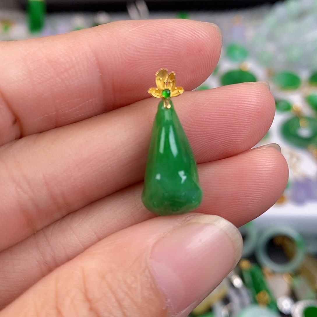 吊坠(不含链)18K金镶嵌翡翠