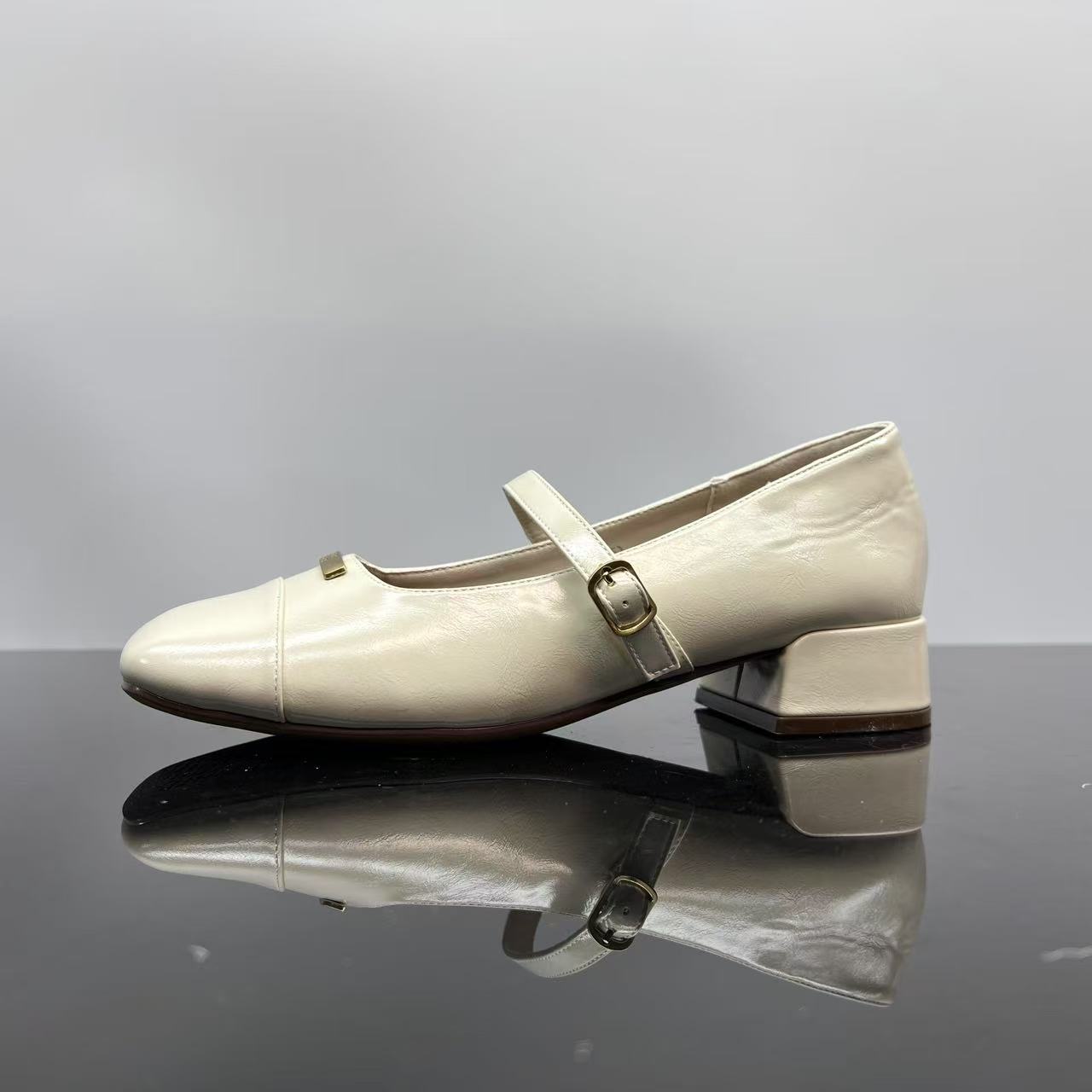 夏季新款圆头单鞋百搭女鞋时尚粗跟浅口单鞋 X 检 72-26