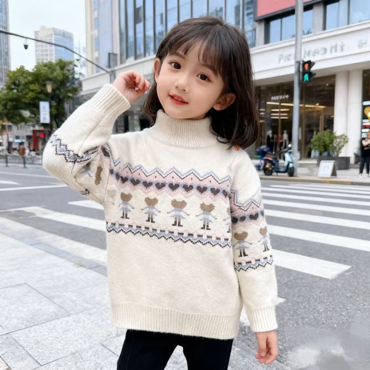 0418米色小人物毛衣中童秋冬（gyd）