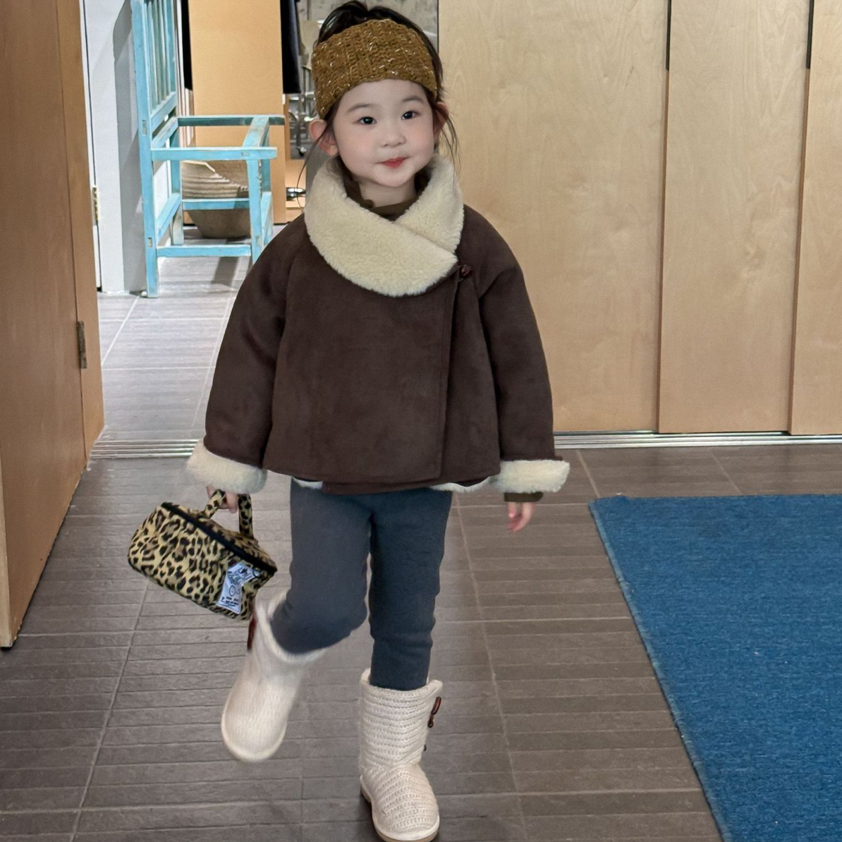 2025冬季新款童装 韩版童装 女童麂皮复合羊羔毛外套 大翻领外套