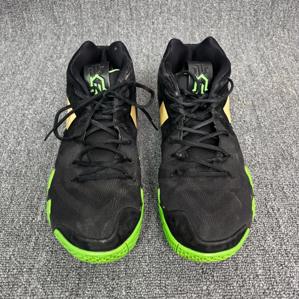 46码 kyrie4万圣节 篮球鞋 右侧鞋无标