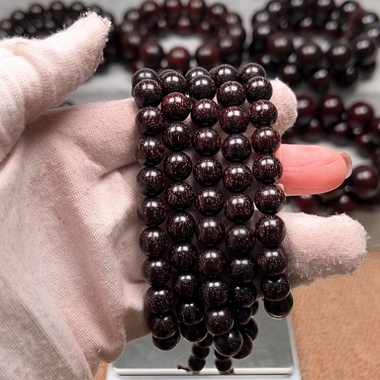 檀香紫檀（小叶紫檀）见*